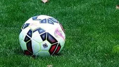 璀璨夜空星光闪，主场对决冠军军团